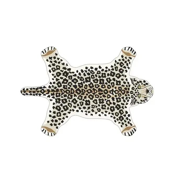 Tapis rose à motif léopard, tapis décoratif pour la maison, tapis à motif animal amusant, tapis doux