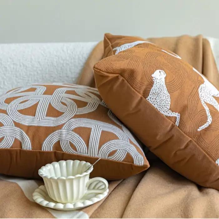 Juste de coussin brodée jacquard rétro