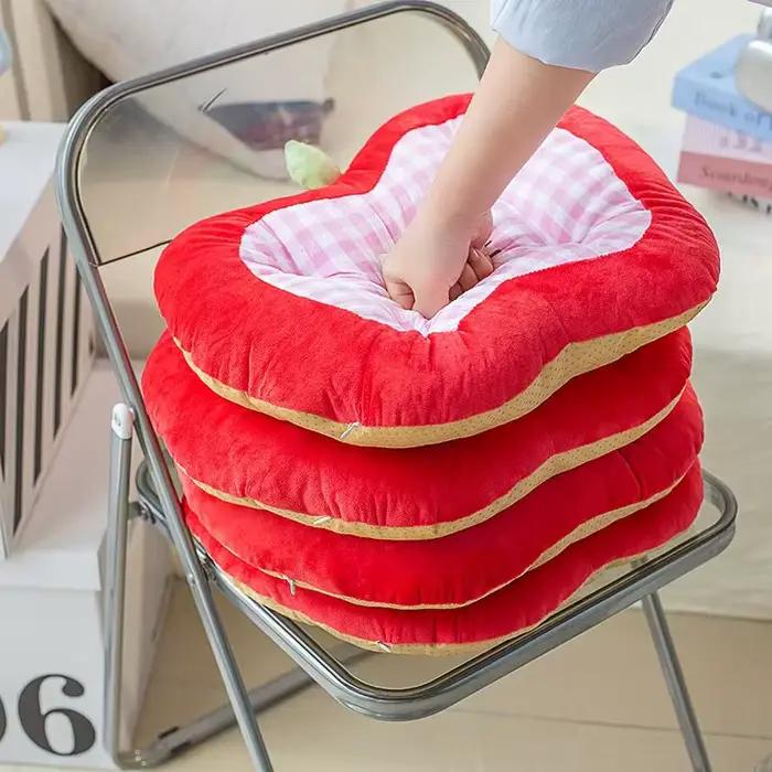 Coussin en peluche en forme de pomme Hello Kitty, mignon, coussin de siège de chaise de dessin animé, doux et confortable, décoration de bureau à domicile, lavable et antidérapant