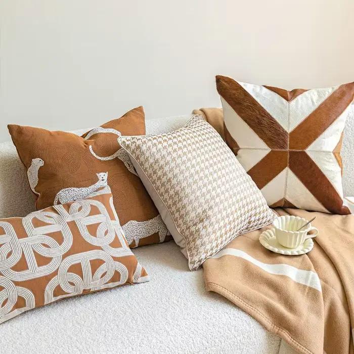 Juste de coussin brodée jacquard rétro