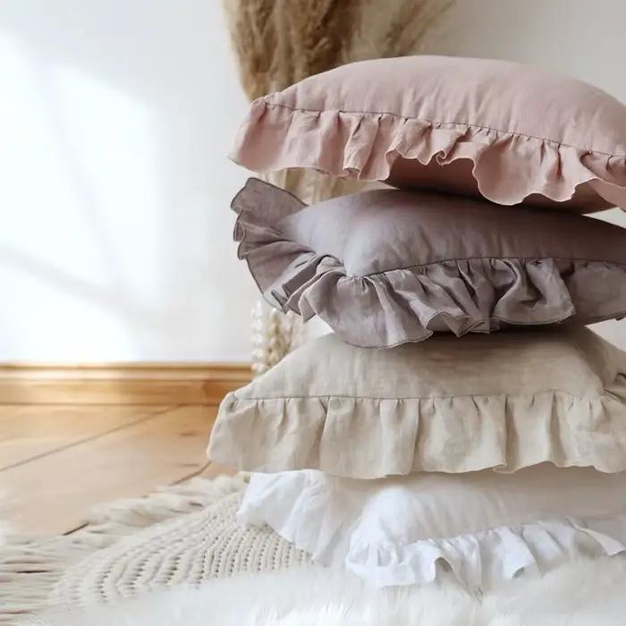 Juste de coussin carrée à volants français