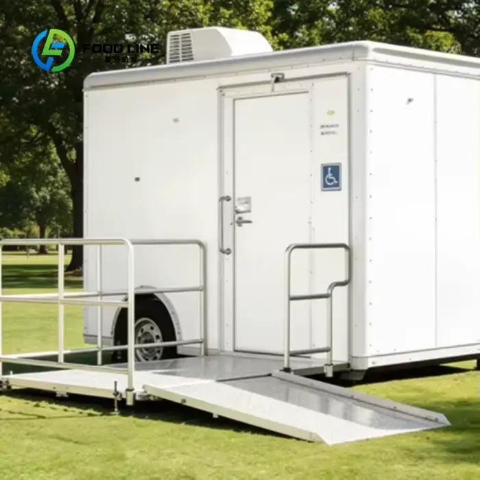 Remorque de salle de bain mobile de luxe personnalisée tout-en-un pour l'extérieur avec toilettes, douche et lavabo pour événements