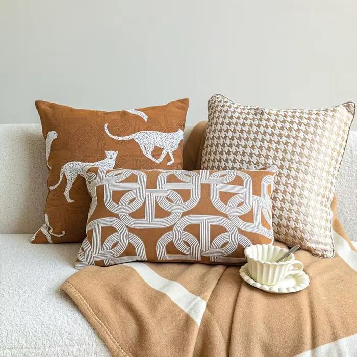 Juste de coussin brodée jacquard rétro