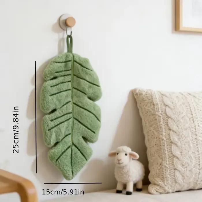 Serviette à main en forme de feuille