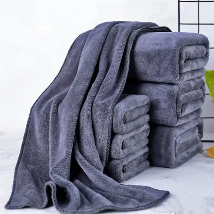 Serviette de bain en microcarence
