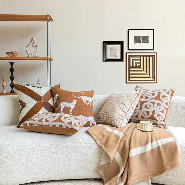 Juste de coussin brodée jacquard rétro