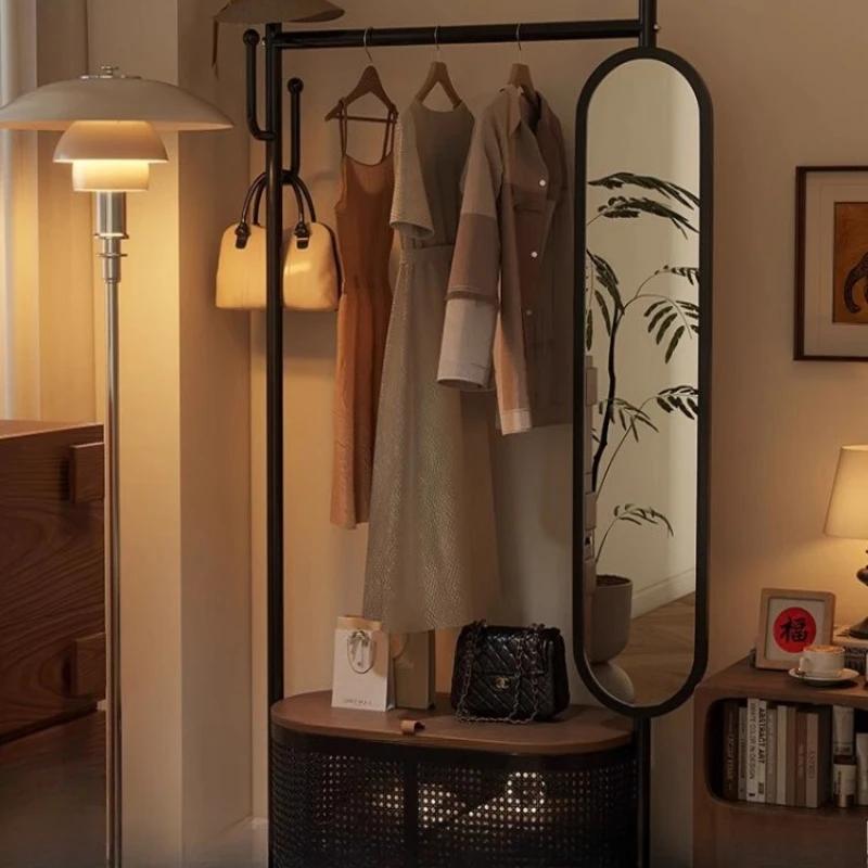 Balcon noir porte-vêtements mural séchage debout extensible