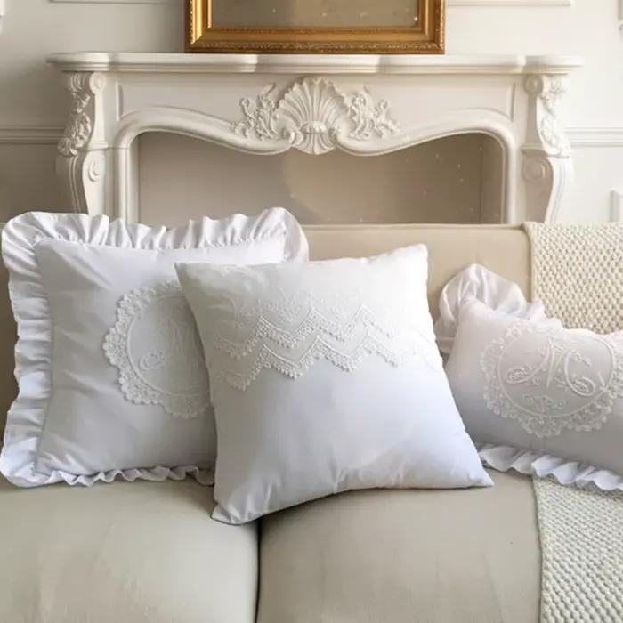 Housse de coussin en dentelle à volants style français