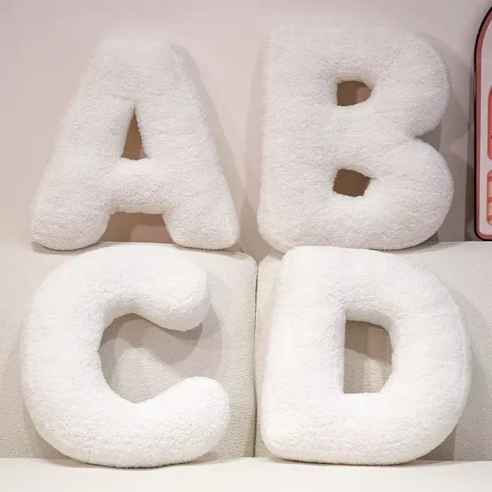 Oreiller confortable avec lettres anglaises, coussin de canapé, décor de salon, poupée en peluche de 26 lettres, jouet pour enfants, jeu de mots d'enseignement, jouet pour enfant