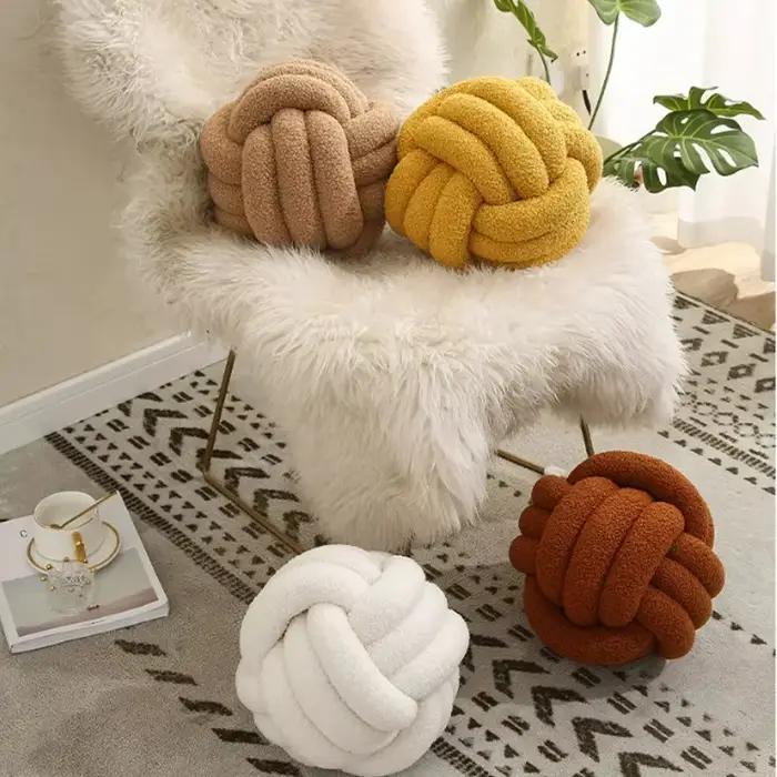 Oreiller boule tissé, coussin noué avec dossier en forme