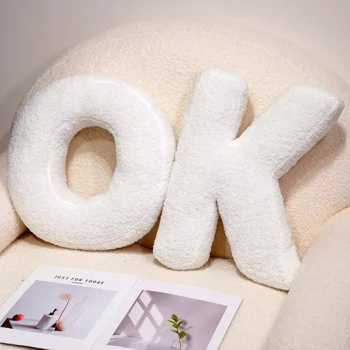 Oreiller confortable avec lettres anglaises, coussin de canapé, décor de salon, poupée en peluche de 26 lettres, jouet pour enfants, jeu de mots d'enseignement, jouet pour enfant