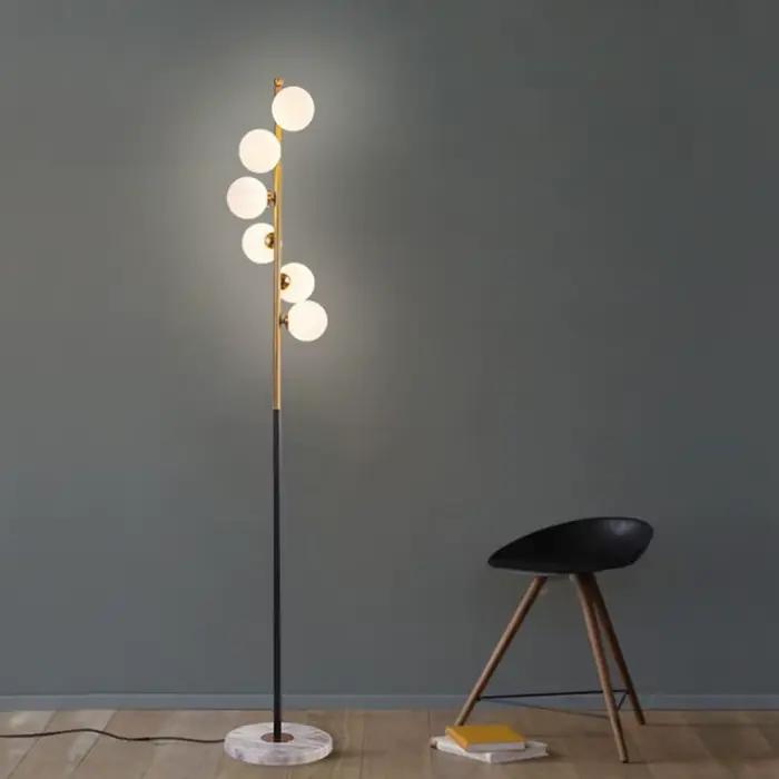 Lampe autoportante en verre au design nordique post-moderne, luminaire décoratif d'intérieur, idéal pour un salon ou une chambre à coucher, art créatif