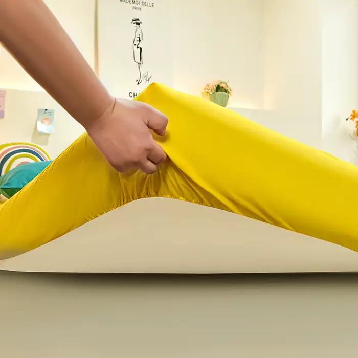 Drap-housse de protection en coton jaune