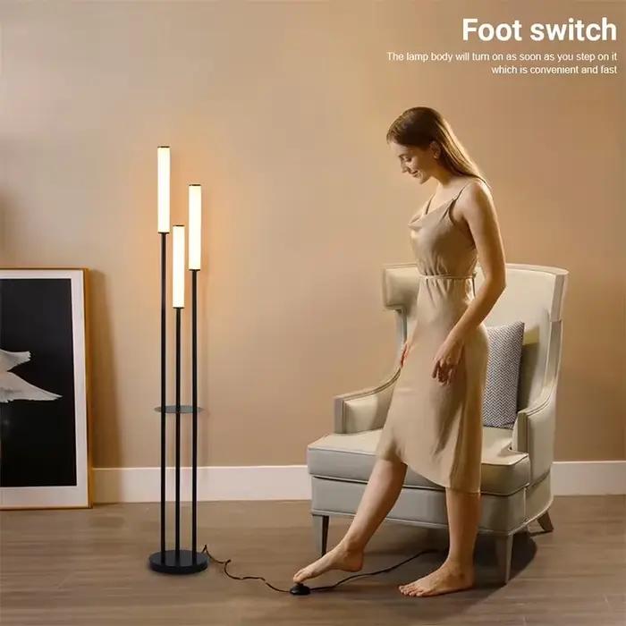 Lampe sur pied minimaliste moderne pour salon, avec rangement, trois têtes réglables, LED, luminaire décoratif d'intérieur pour la maison