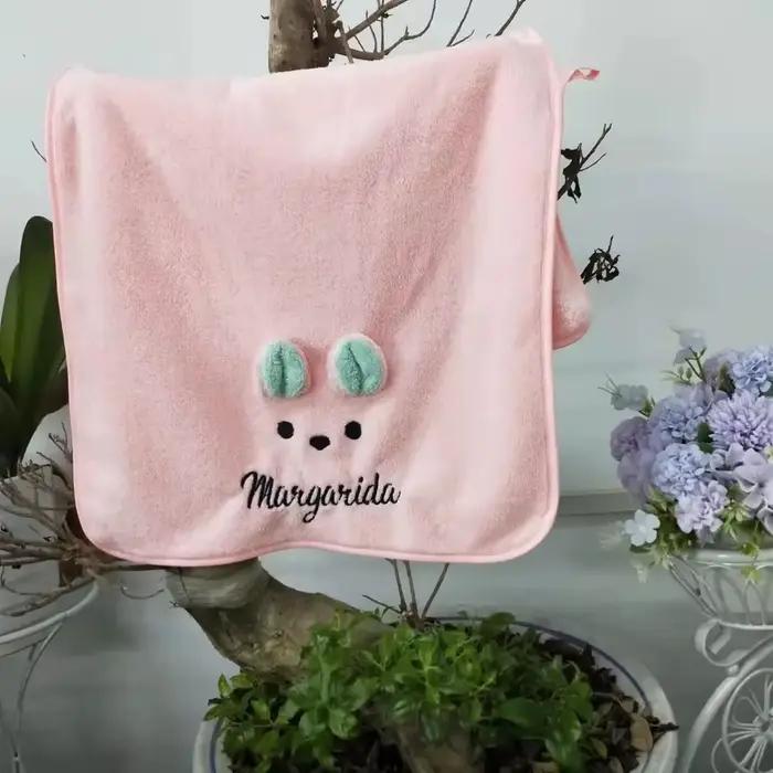 Serviette de bain pour enfants avec nom brodé personnalisé