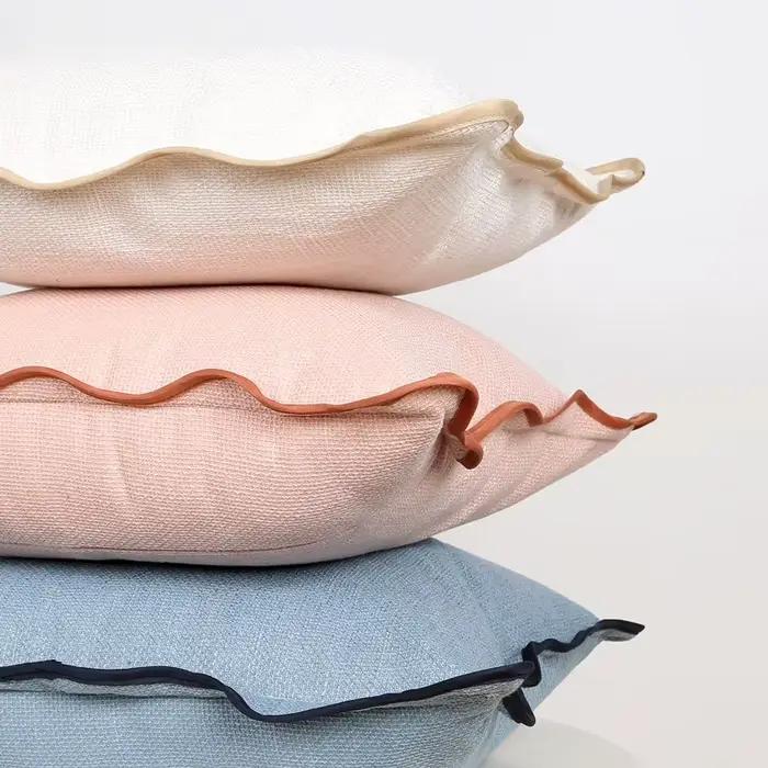 Housse de coussin bohème en lin de couleur unie