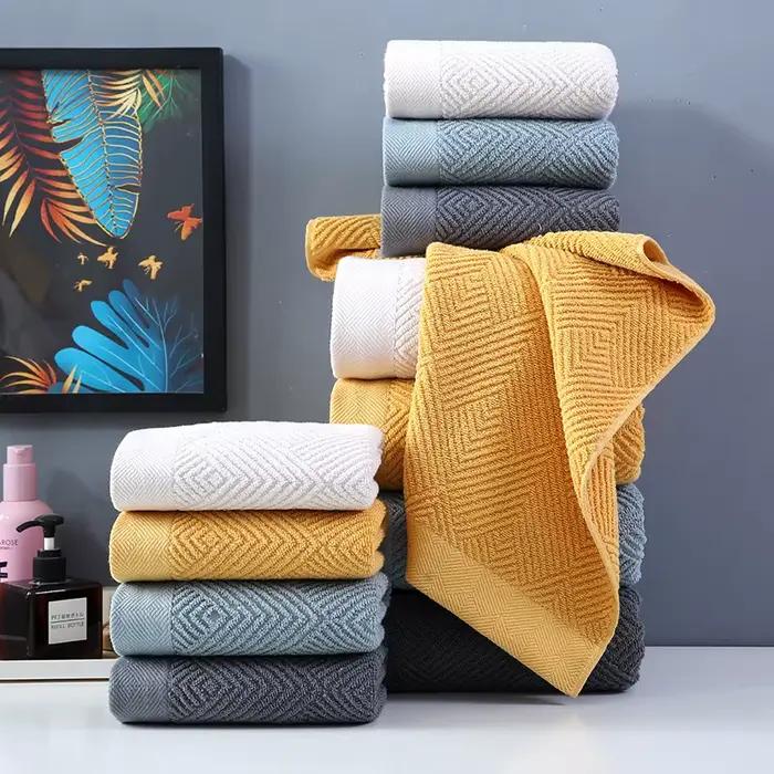 Serviette de bain en pur coton optique pour adulte et famille