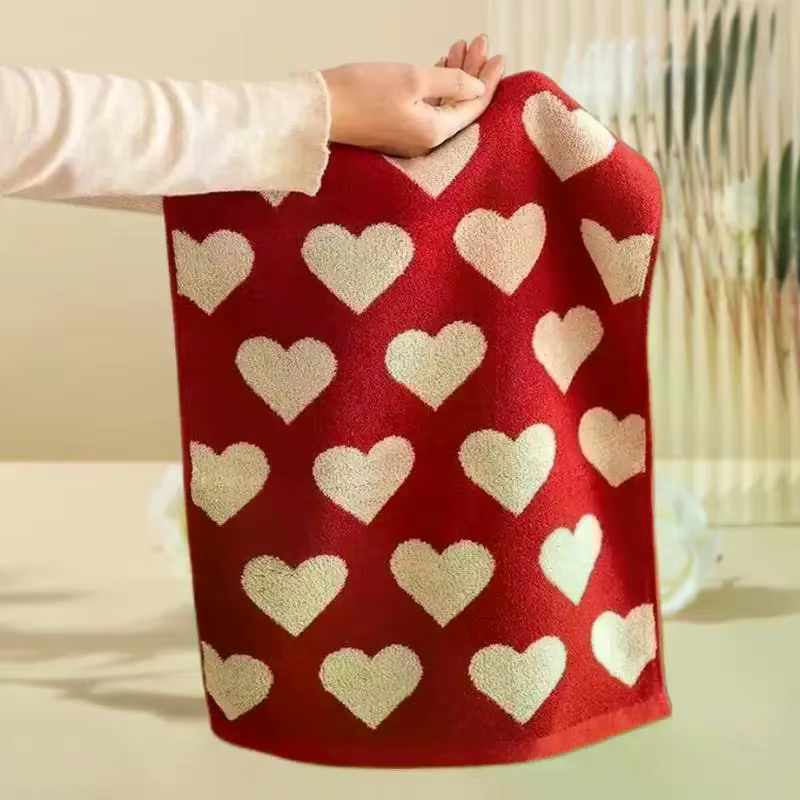 Serviette en coton en forme de cœur, serviette de bain douce rouge pour le visage, serviette de douc