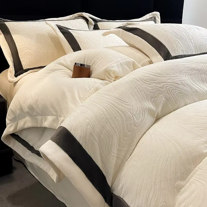 Ensemble de literie en velours de lait sculpté de luxe léger, draps et literie épais en velours de c