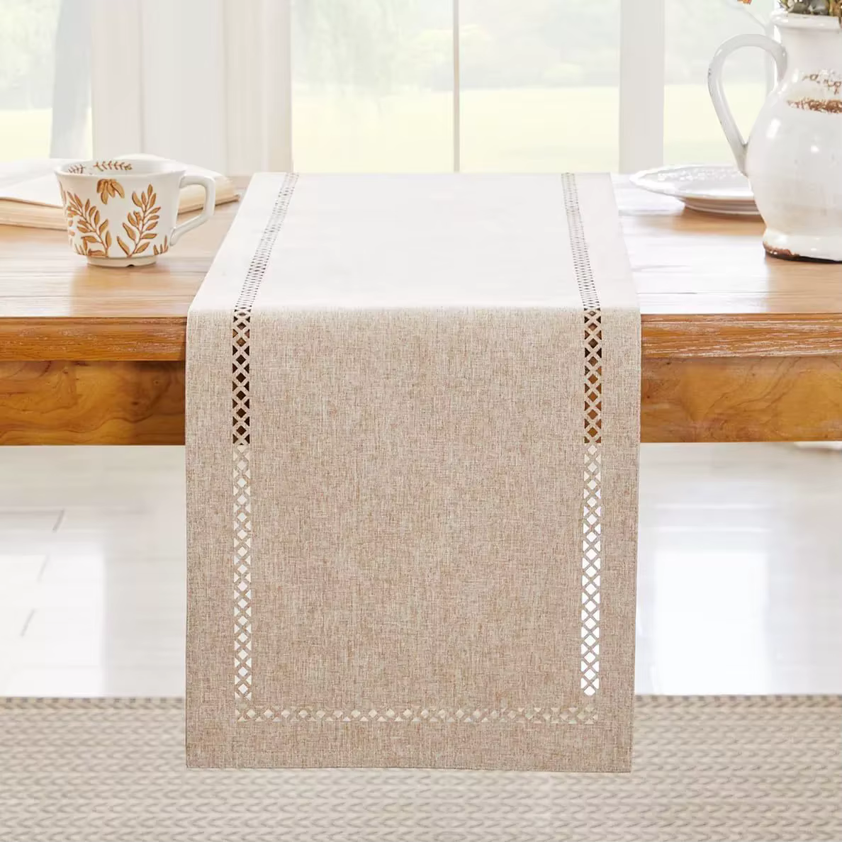 Chemin de table moderne en lin, design ajouré lavable, idéal pour la décoration de fête de vacances,