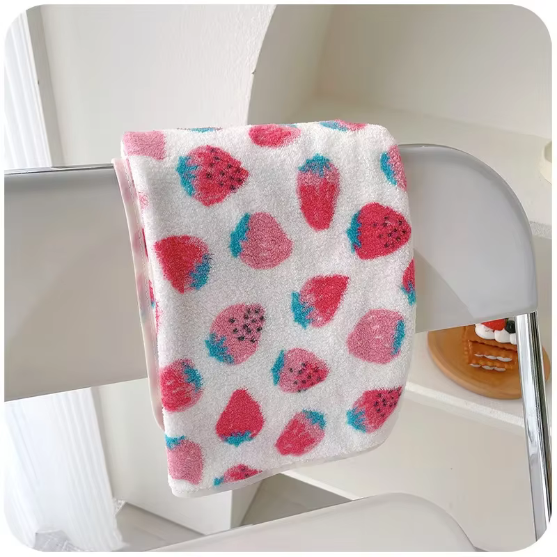 Serviette de bain en microfibre, impression de fraises, serviette pour le visage, pour adultes et en