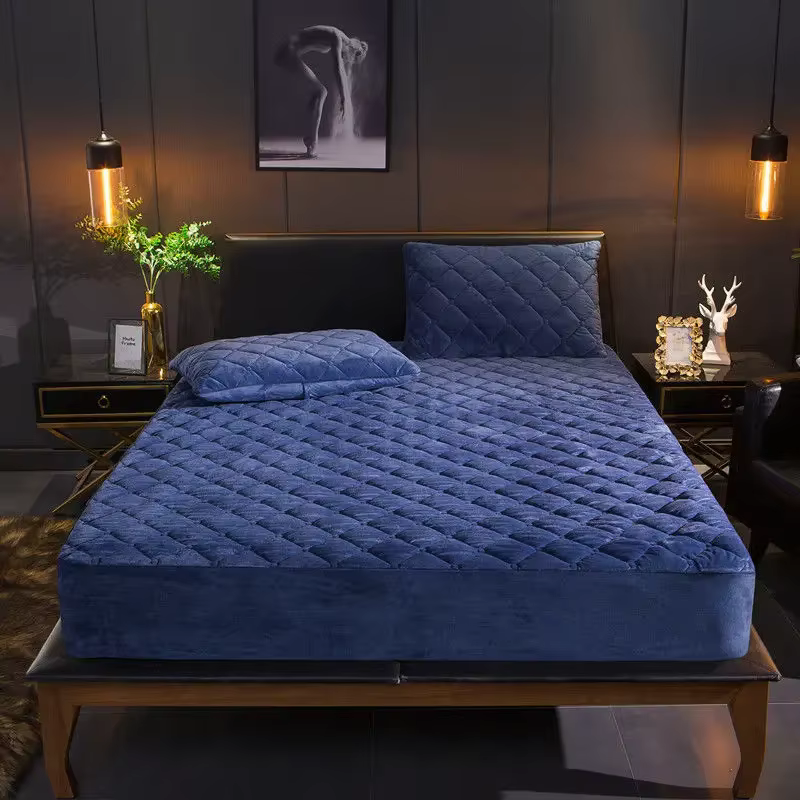 Housse de matelas matelassée épaisse en velours cristal, drap-housse chaud et doux en peluche Queen 