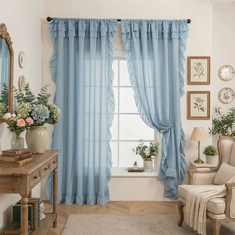 Voilages à volants en maille pour chambre