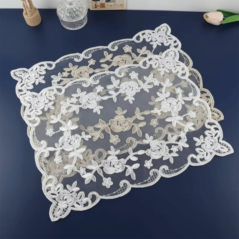 Nouveau set de table rectangulaire en dentelle de polyester