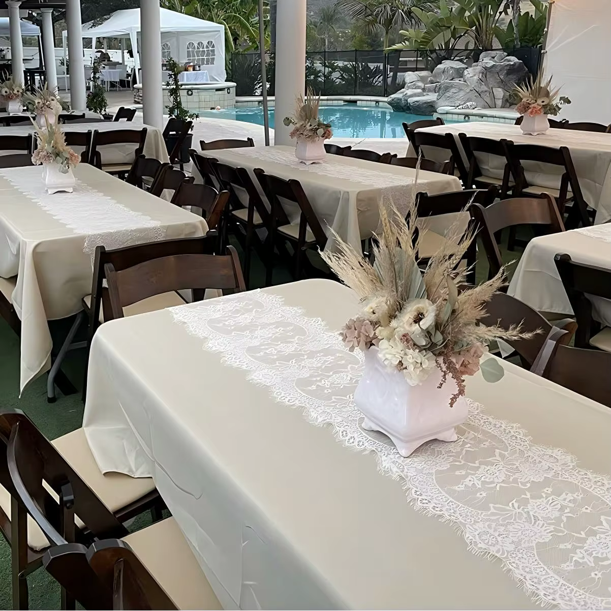 6-12 chemins de table en dentelle