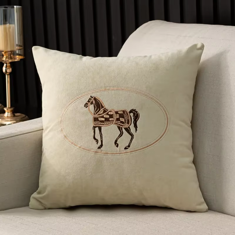 Housse de coussin brodée à la main américaine
