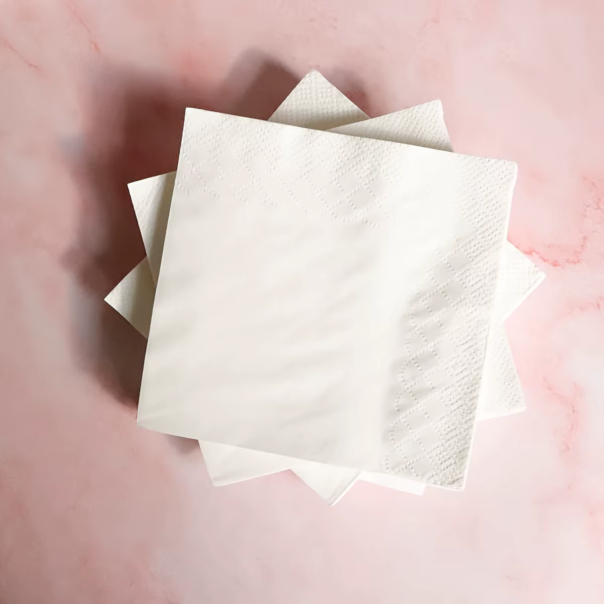 Serviettes jetables pliées