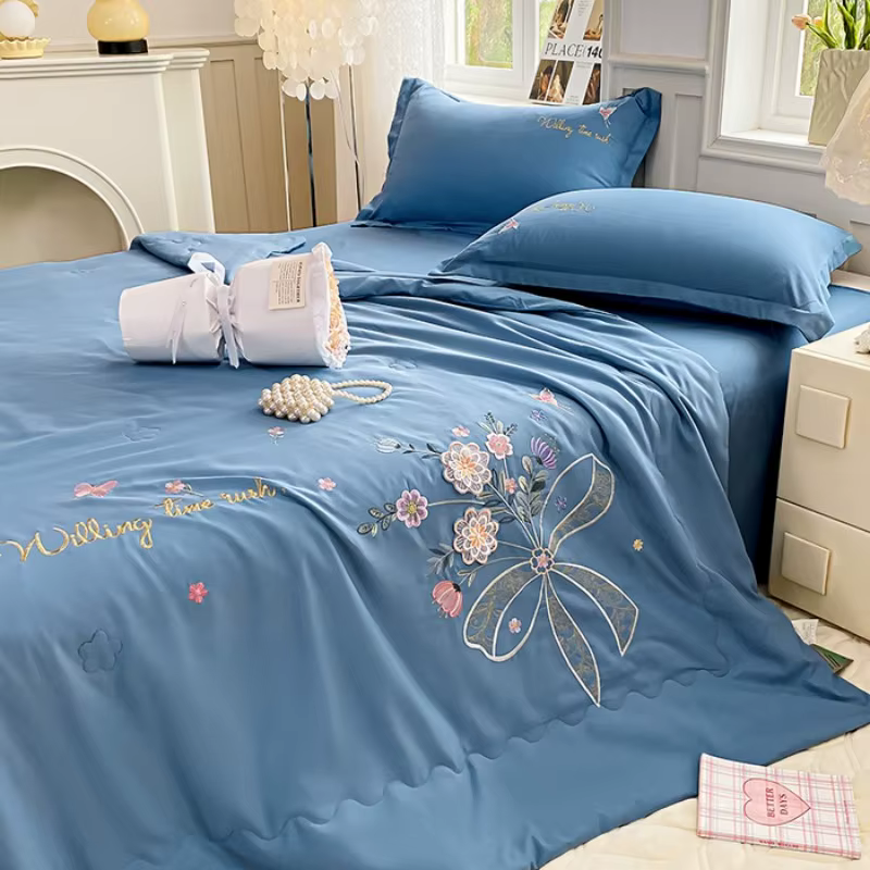 Couette d'été brodée de fleurs en coton lavé super doux