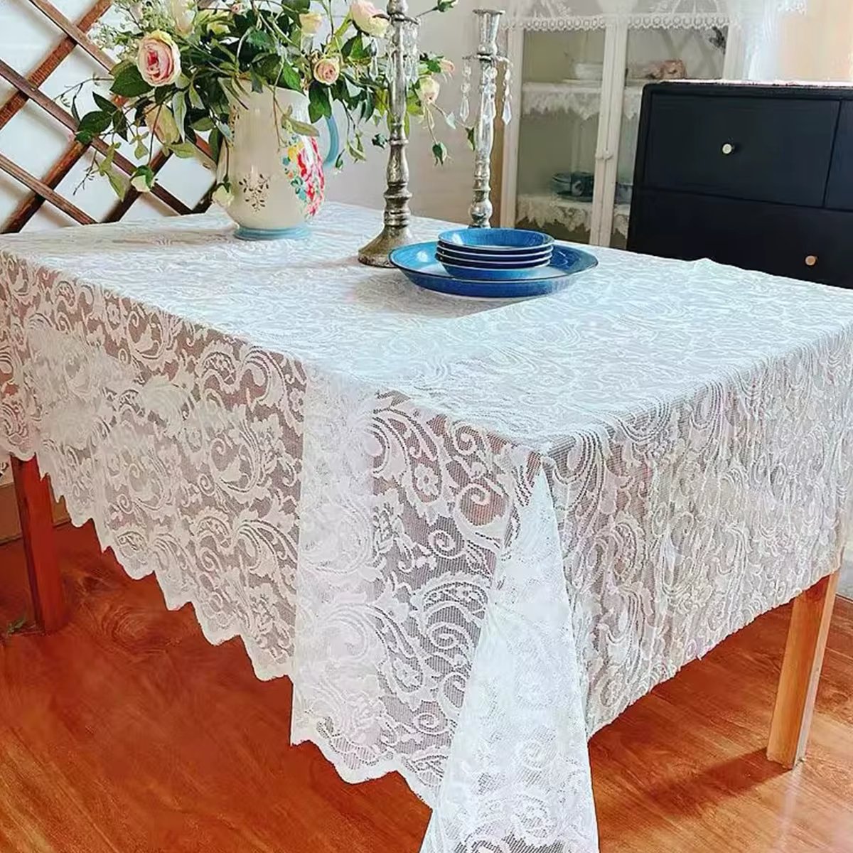 Nappe en dentelle blanche pour tables rectangulaires