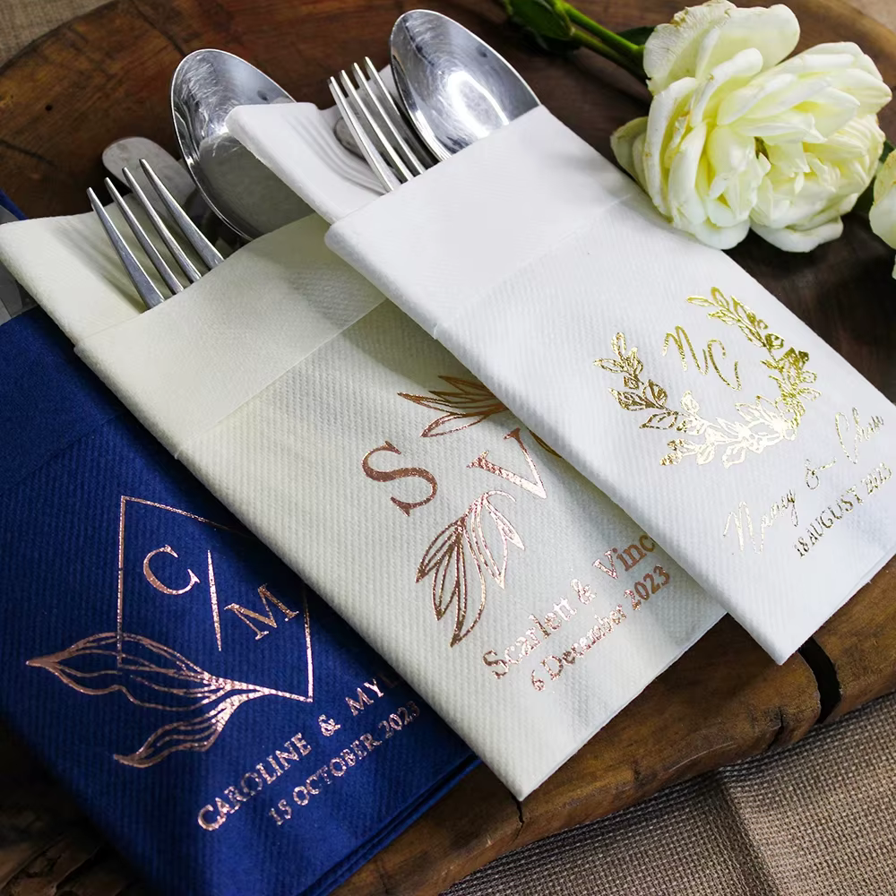 50pcs serviettes personnalisées mariage fiançailles fête Table dîner décoration personnalisé Bar