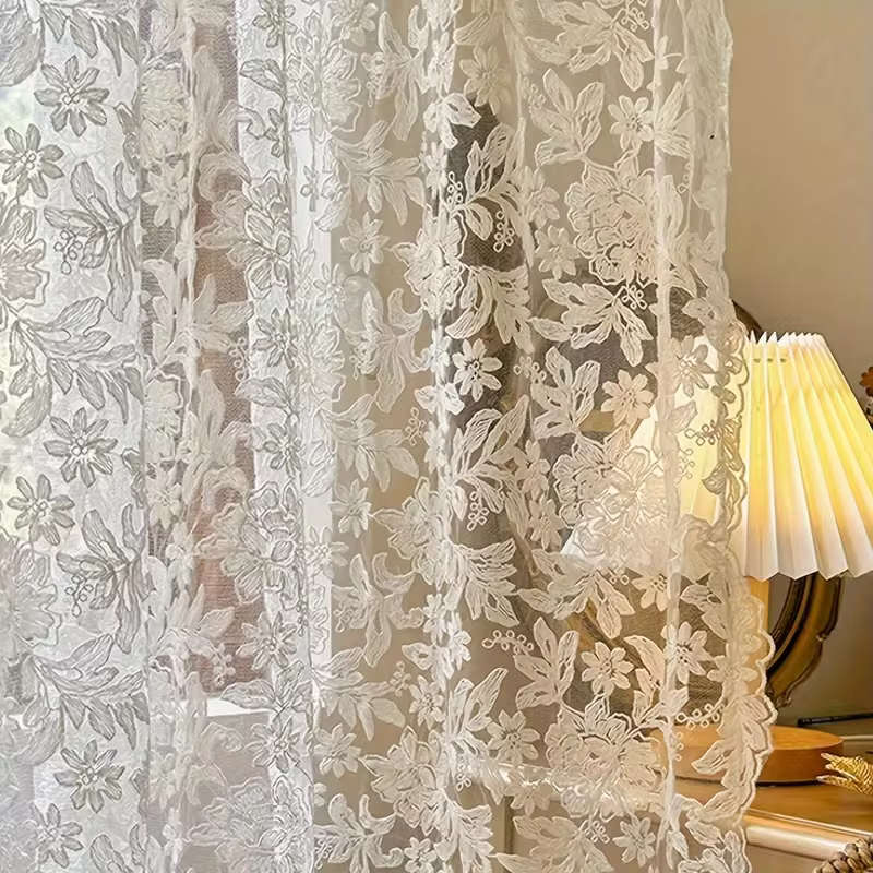 Rideaux en dentelle française vintage