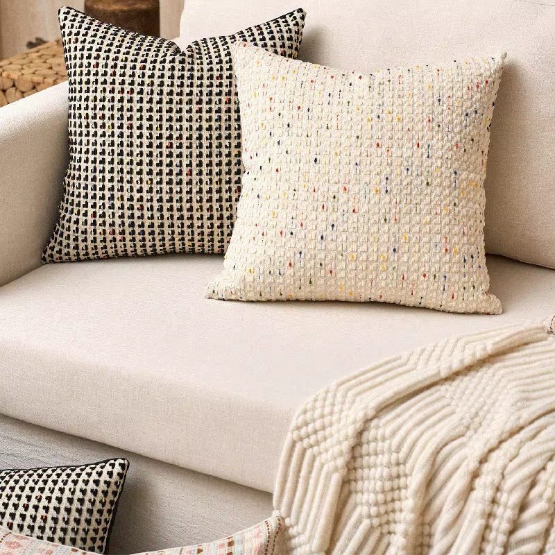 Housse de coussin rayée en chenille douce