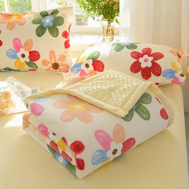 Couverture polaire Doudou à trois couches en molleton de lait de classe