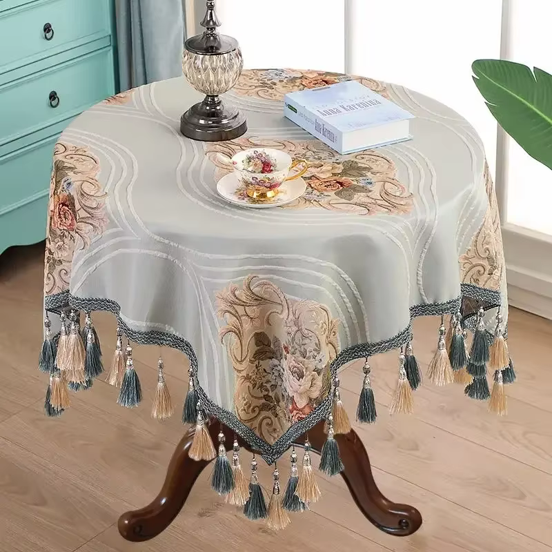 Nappe de table à thé rectangulaire avec pompon