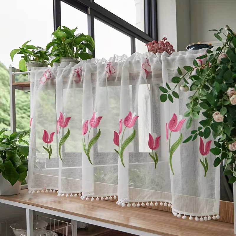 Rideau court boule brodée tulipe rose