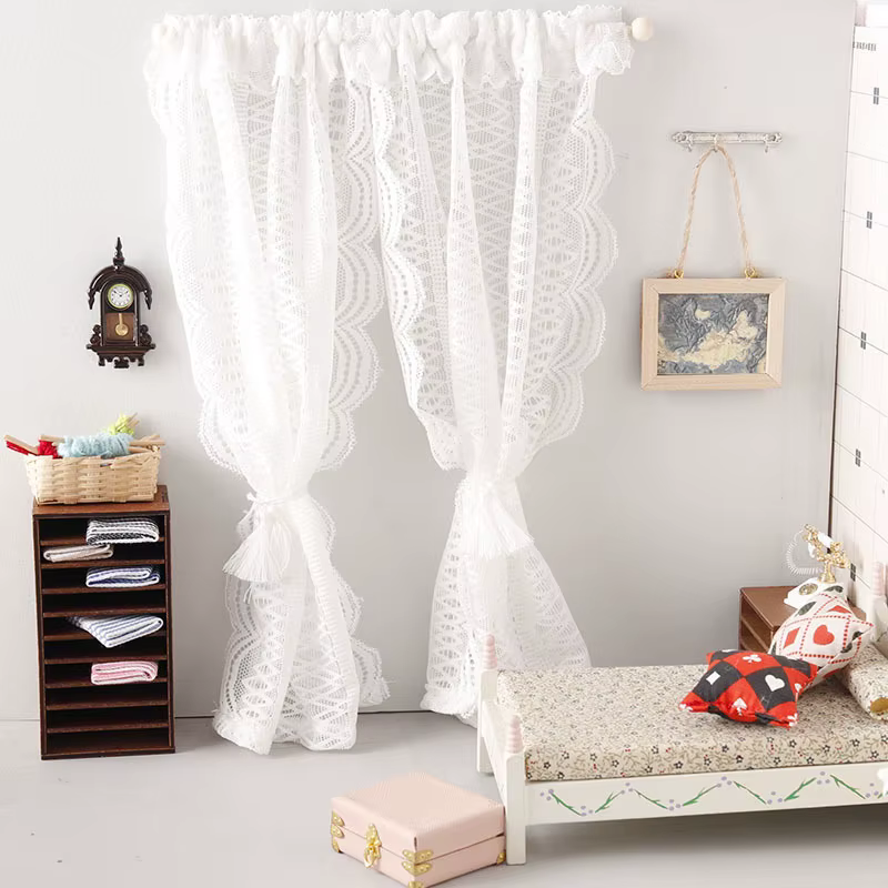 Rideau Miniature en dentelle