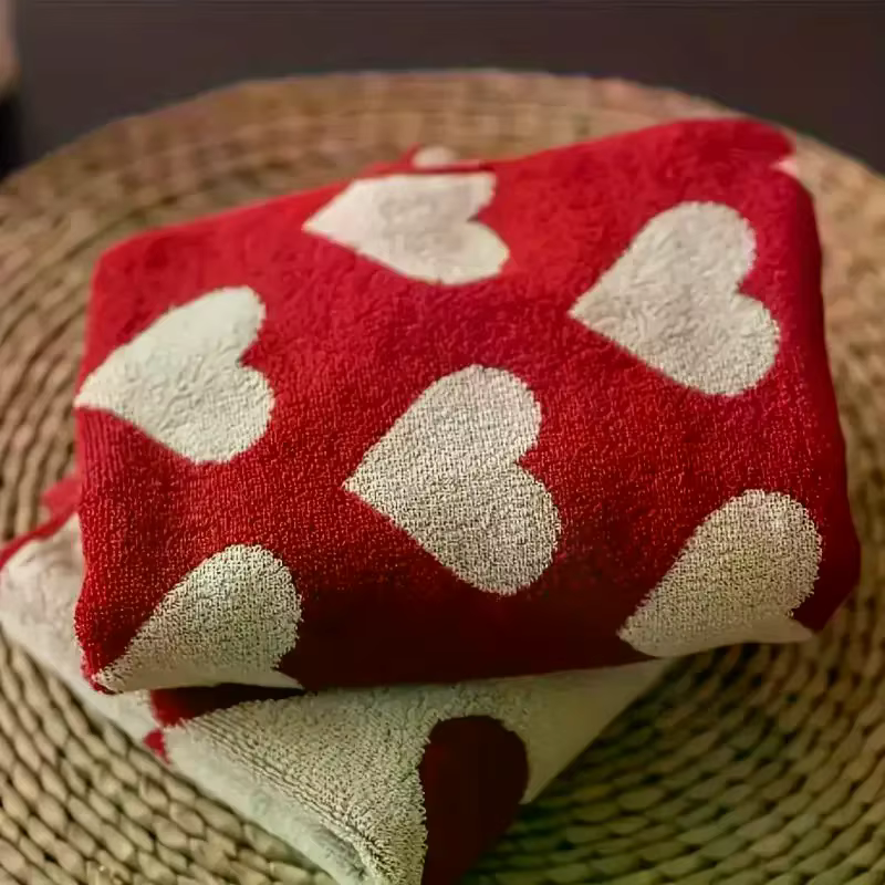 Serviette en coton en forme de cœur