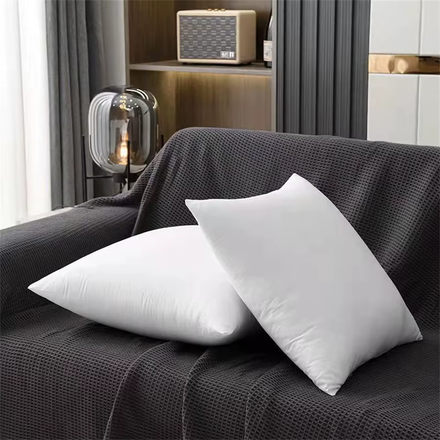 Coussin classique de couleur unie