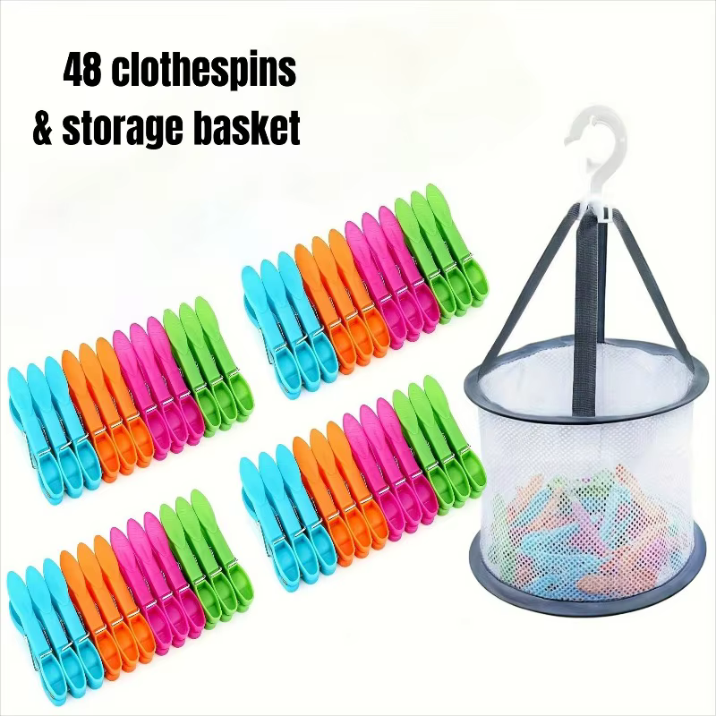 Ensemble d'épingles à linge en plastique colorées avec panier de rangement