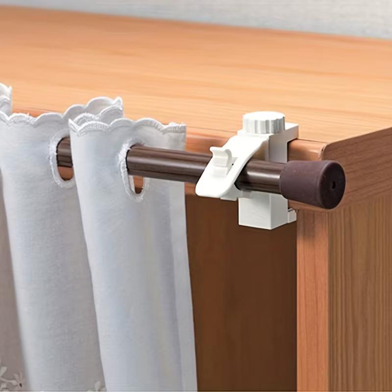 Supports de tringle à rideau peu encombrants